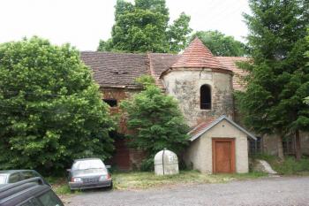 východní trakt s kaplí sv. Jana Nepomuckeho ( © Milan Caha 06/2008)