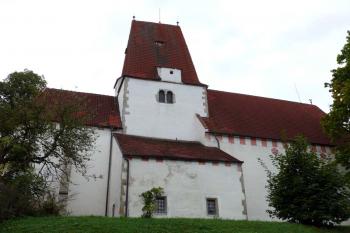 Kostel od silnice (© Jiří Cukr, 09/2008)