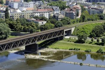 Ústí n. L.-železniční most (© licence CC0 06/2012)