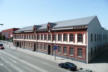 Administrativní budova bývalého továrního areálu Vaňkovka ( © Jan P. Štěpánek 06/2008)