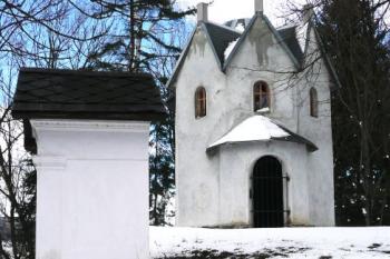 poutní kaple Nalezení sv. Kříže na Křížovém vrchu nad Moravským Berounem ( © Jan P. Štěpánek 03/2008)