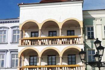 Stará pošta na novojičínském náměstí ( © Jan P. Štěpánek 06/2008)