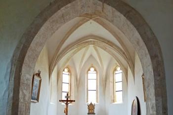 presbyterium zadní kaple (© Jan P. Štěpánek  04/2024)
