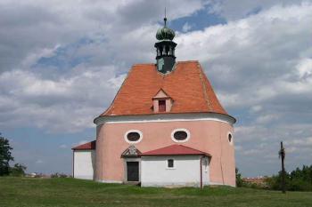 Barokní kaple nad údolím Gránice (© Ivan Grisa, 08/2005)