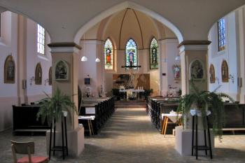 Kostel sv. Andělů Strážných v Kyselovicích ( © Pavel Vítek 06/2008)