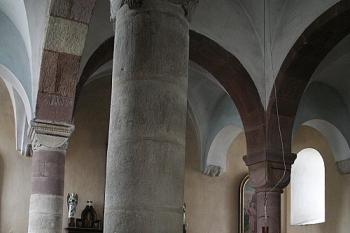 Interiér presbytáře (bývalé lodi kaple), (© Ivan Grisa, 10/2008)