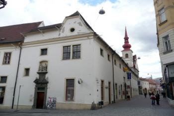 Klášter s kostelem (© Ondřej Navrátil, 06/2008)