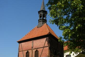 Hrázděná zvonice Církvice (© Jiří Špaček, 04/2016)