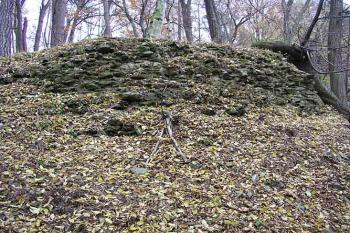 Hradba ( © Roman Řezáč 11/2003)
