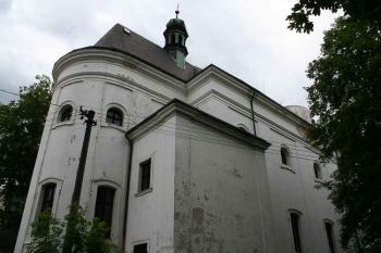Kostel od severovýchodu (© Ivan Grisa, 06/2008)