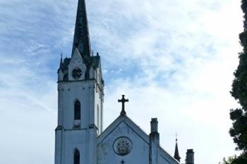 kostel sv. Fabiána a Šebestiána (© František Kinař, 08/2013)