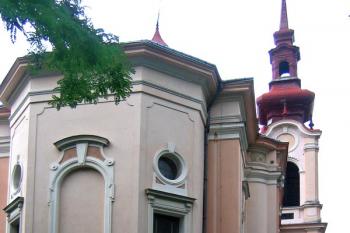 Kostel Nejsvětější Trojice v Ústí n. Labem - Střekově ( © Pavel Vítek 08/2011)