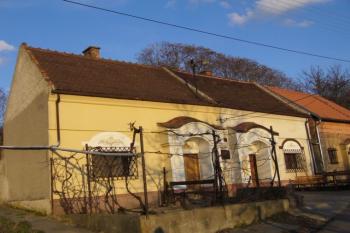 Sklepní ulička Čejč (© Michal Kiesel, 06/2008)