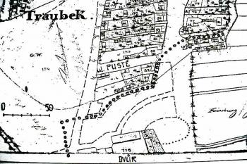 jih obce s prostorem tvrze a zrušeného dvora v roce 1830 ( © Plaček, M.: Ilustrovaná encyklopedie moravských hradů, hrádků a tvrzí-dodatky, Libri 2007)