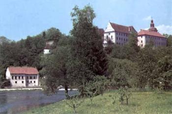 Zámek a věž Katovna