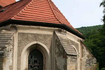 Presbytář od jihu (© Ivan Grisa, 06/2008)