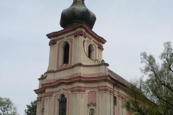 Kostel sv. Václava a Blažeje (© Jiří Špaček, 04/2015)