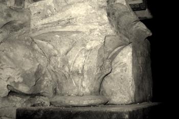 hlavica stĺpu kaplnky (© Vladimír Pinďák, 09/2009)
