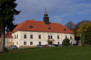Konice - zámek - Celkový pohled (© Ivo Rozehnal, 10/2010)