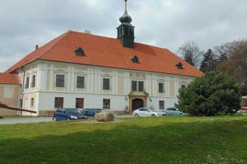 Čelní vých.průčelí (© Dušan Dohňanský  05/2021)