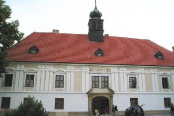 Zámek Konice (STOUPA ©   06/2004)