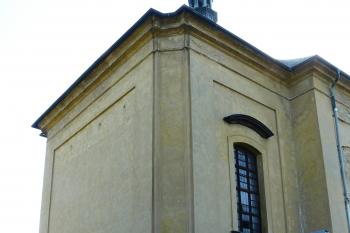 Obdélný presbytář od severovýchodu (© Jaroslav Valečka, 09/2013)