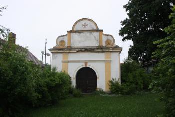 Kostnice od jihu ( © Ivan Grisa 05/2011)