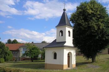 kaple od severozápadu ( © Ondřej Štěpánek 07/2008)