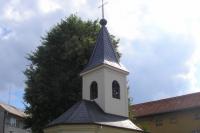 kaple se zvonicí