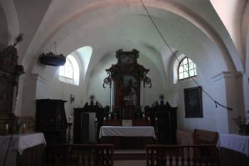 Interiér presbytáře ( © Ivan Grisa 07/2010)