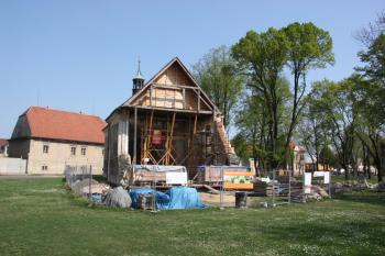 Kostel od západu ( © Ivan Grisa 04/2011)
