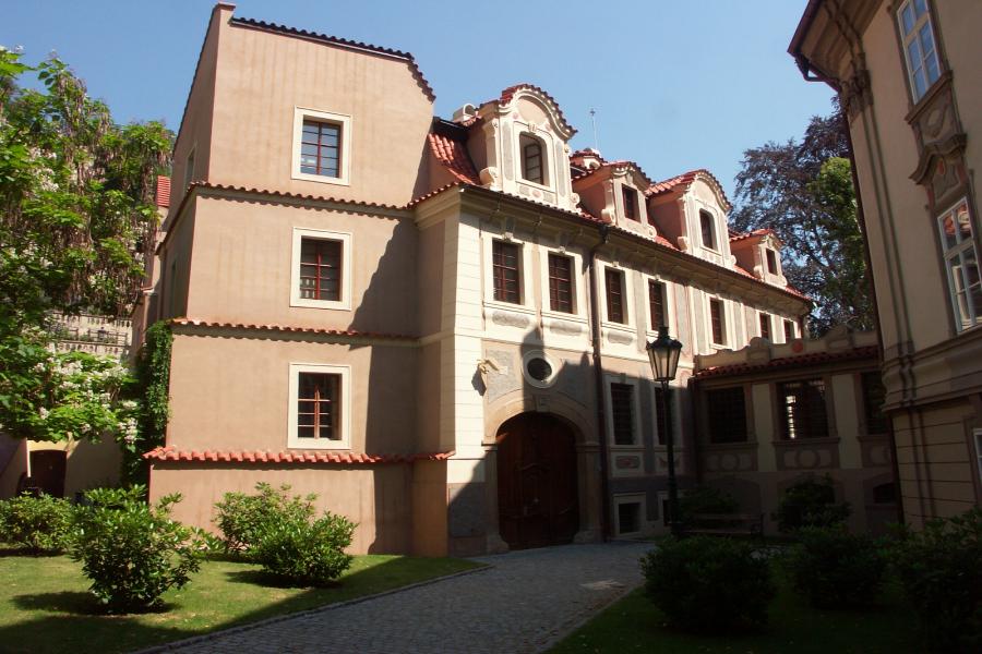 Malý Fürstenberský (Černínský) palác