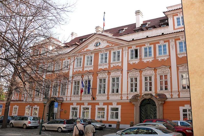 Buquoyský palác (Valdštejnský, Hrzánský)