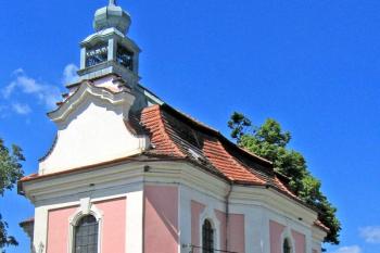 Kaple Nanebevzetí Panny Marie v Hošťce ( © Pavel Vítek 05/2011)