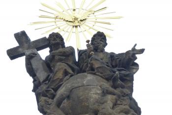 socha Nejsvětější Trojice - Bůh Otec, Bůh Syn a Bůh Ducha Svatého (© František Kinař, 05/2012)