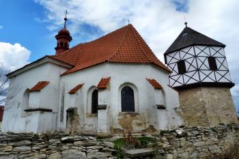 kostel sv. Mikuláše (© František Kinař, 04/2015)