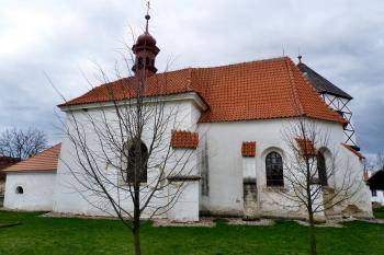 kostel sv. Mikuláše (© František Kinař, 04/2015)