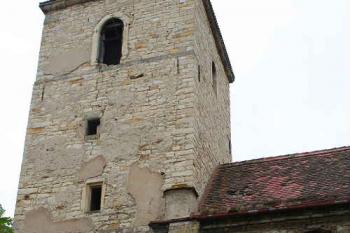 Věž a předsíň od jihu (© Ivan Grisa, 07/2008)