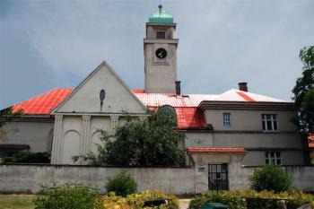 Celkový pohled na kostel ( © Petr Vaculčík 07/2008)