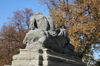 Socha Chrona od východu (© Ivan Grisa, 10/2007)