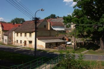 místo, kde stávala synagoga ( © Milan Caha 07/2008)