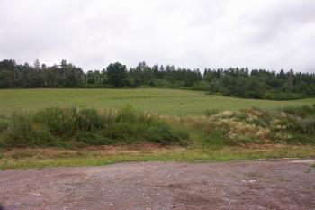 místo hřbitova od kravína ( © Milan Caha 07/2008)