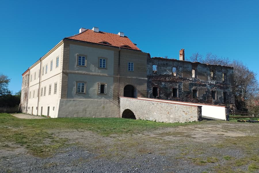 Pětipsy