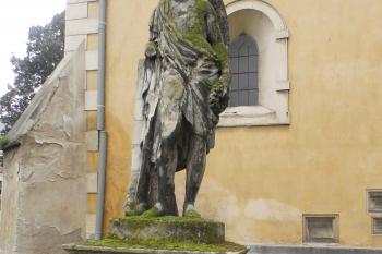 Náhrobek na hřbitově (© Johannes Cladis, 10/2014)