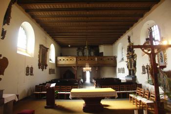 loď s kruchtou (© Karel Husák, 09/2009)