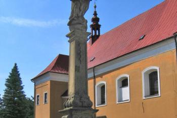Kostel sv. Havla v Dřevohosticích ( © Pavel Vítek 08/2008)