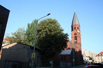Pohled od jihu (© Ivan Grisa, 07/2008)