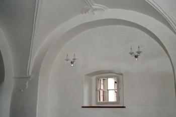 Průjezd do zámeckého dvora (© Miroslav BITTER 07/2005)