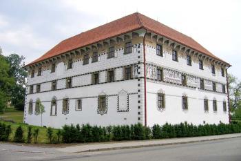 Zámek ve Staré Vsi nad Ondřejnicí ( © Pavel Vítek 06/2007)