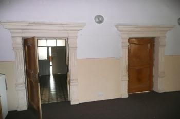 zdobná ostění dveří do místností v prvním patře zámku ( © Jan P. Štěpánek 05/2009)